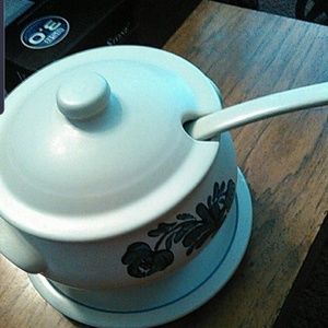 Pfaltzgraff soup tureen